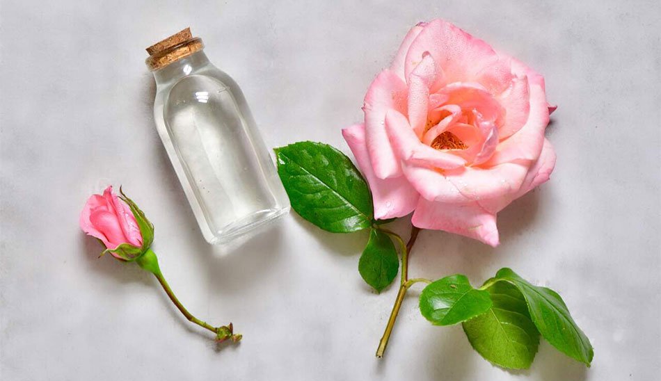 فواید گلاب برای پوست