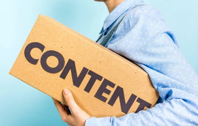 تولید محتوا چیست؟ چه زمان محتوا را برون سپاری کنیم؟