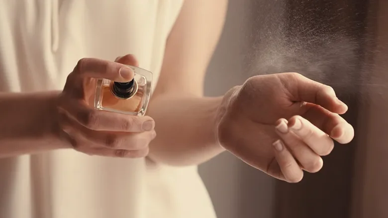 بهترین عطر گرم و شیرین زنانه