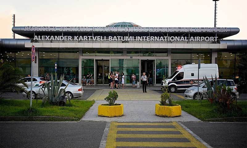 مرکز خرید فرودگاه بین‌المللی باتومی