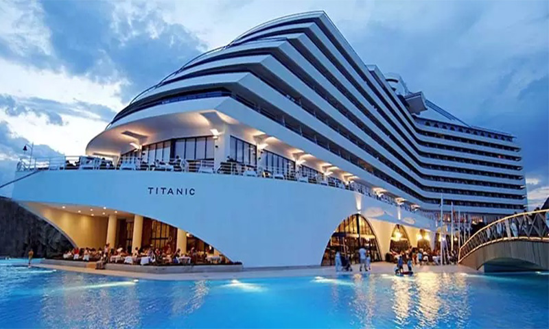 هتل تایتانیک دلوکس بلک آنتالیا، از معروفترین هتل های 5 ستاره آنتالیا