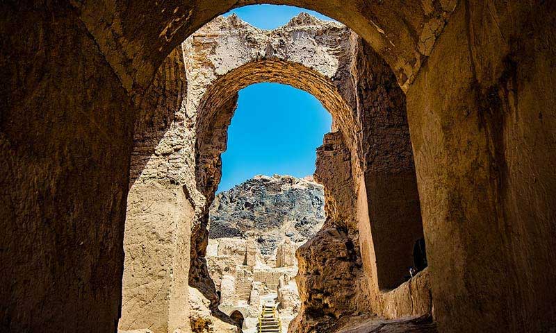 کوه خواجه، از جاهای دیدنی سیستان و بلوچستان