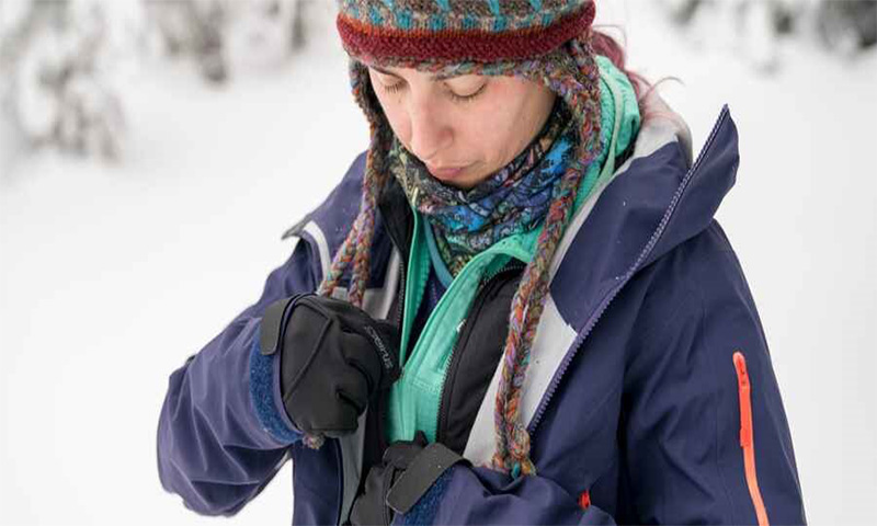 لباس کوهنوردی از مهمترین تجهیزات کوهنوردی در زمستان